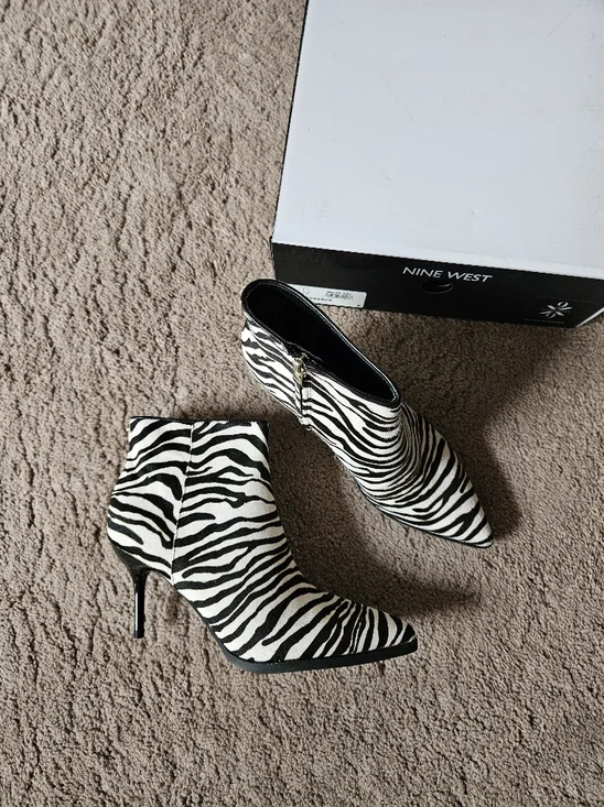 NWT ☆ Nine West Ankle Boots/Shoes, Size 6.5, Brand NEW! - Picture 1 of 5
